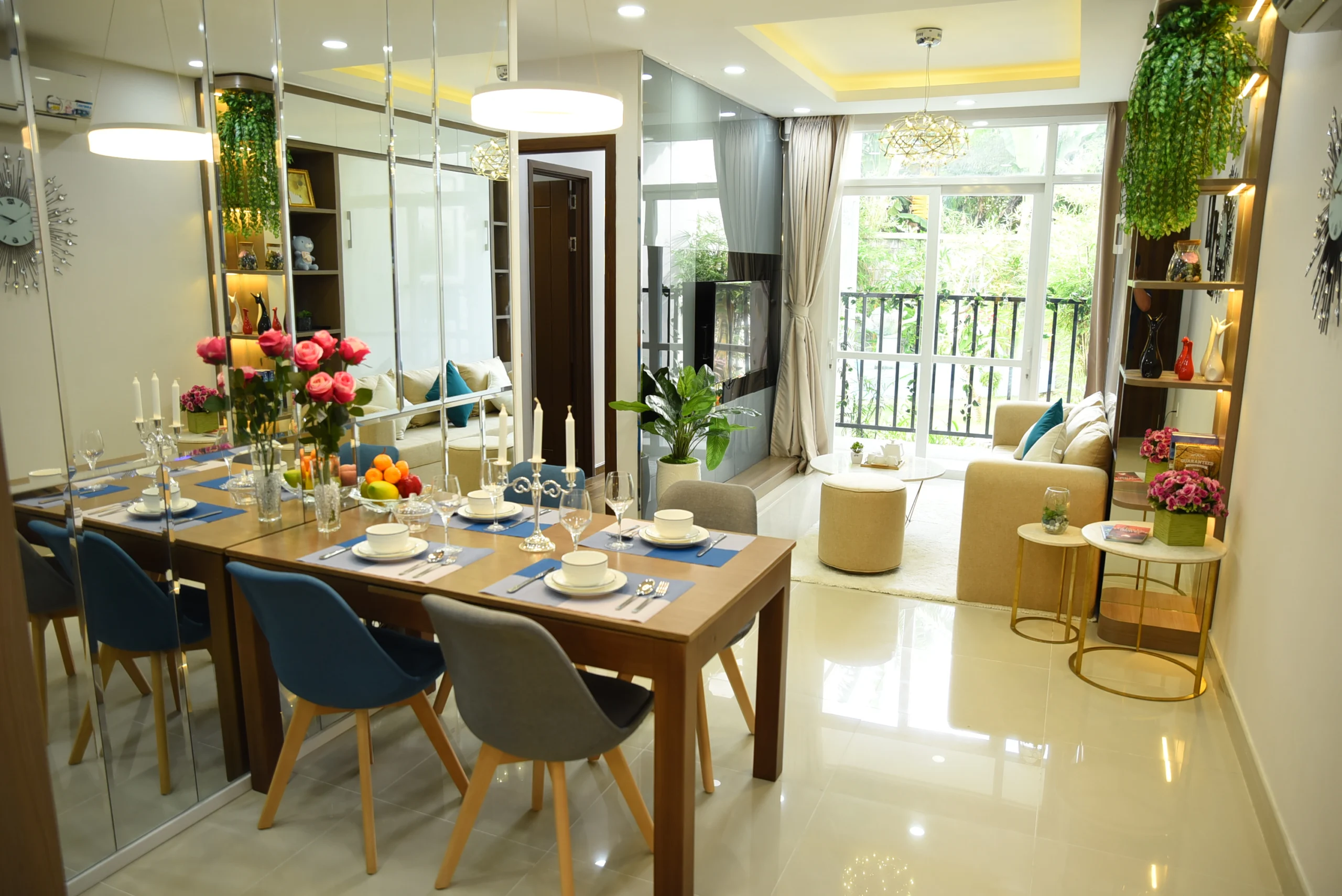 Nhà mẫu Phú Đông Premier - góc 8